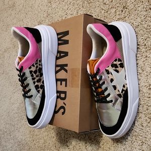 Maker's Fashion Sneakers, Size 9